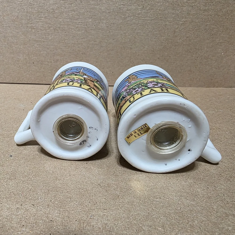 Utah Souviner Deer Mountain Scene Salt Pepper Shakers #144